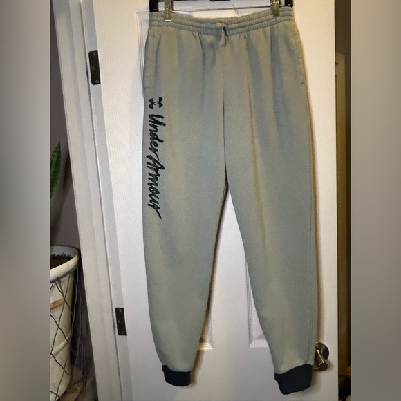 Under Armour Boys Rival Fleece Script Jogger Sweat Pant Youth Athletic Sport - Picture 1 of 10